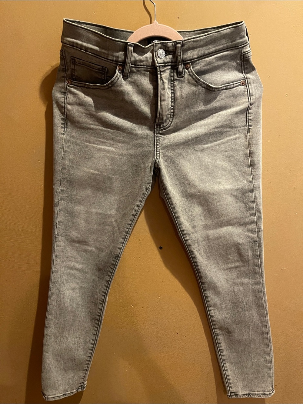 Women’s Express Gray Washed Jeans